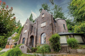 Castle Estate in SW Portland minutes from Downtown